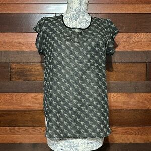 Light Crew Neck Cap Sleeve Sheer Black and White Blouse